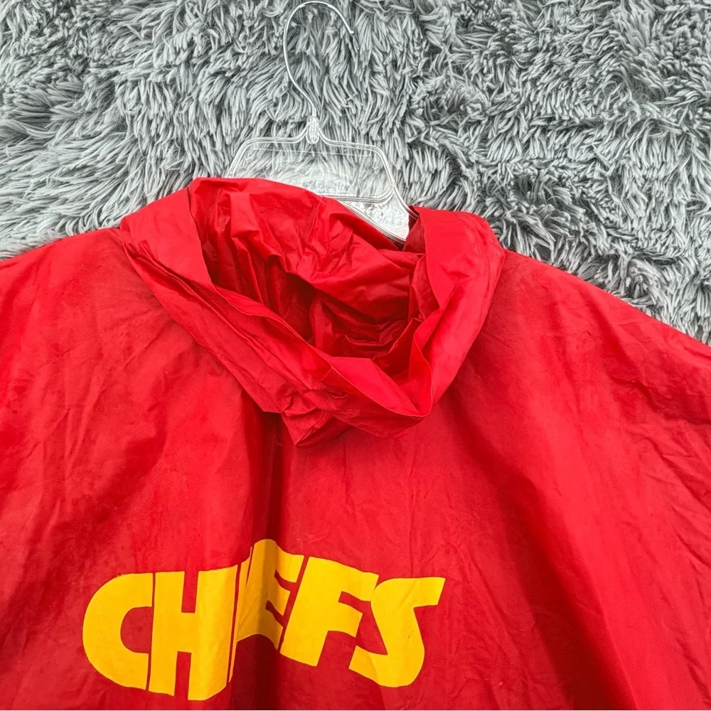 Kansas City Chiefs Poncho Deluxe Pullover Football One Size Rain Resistant Red